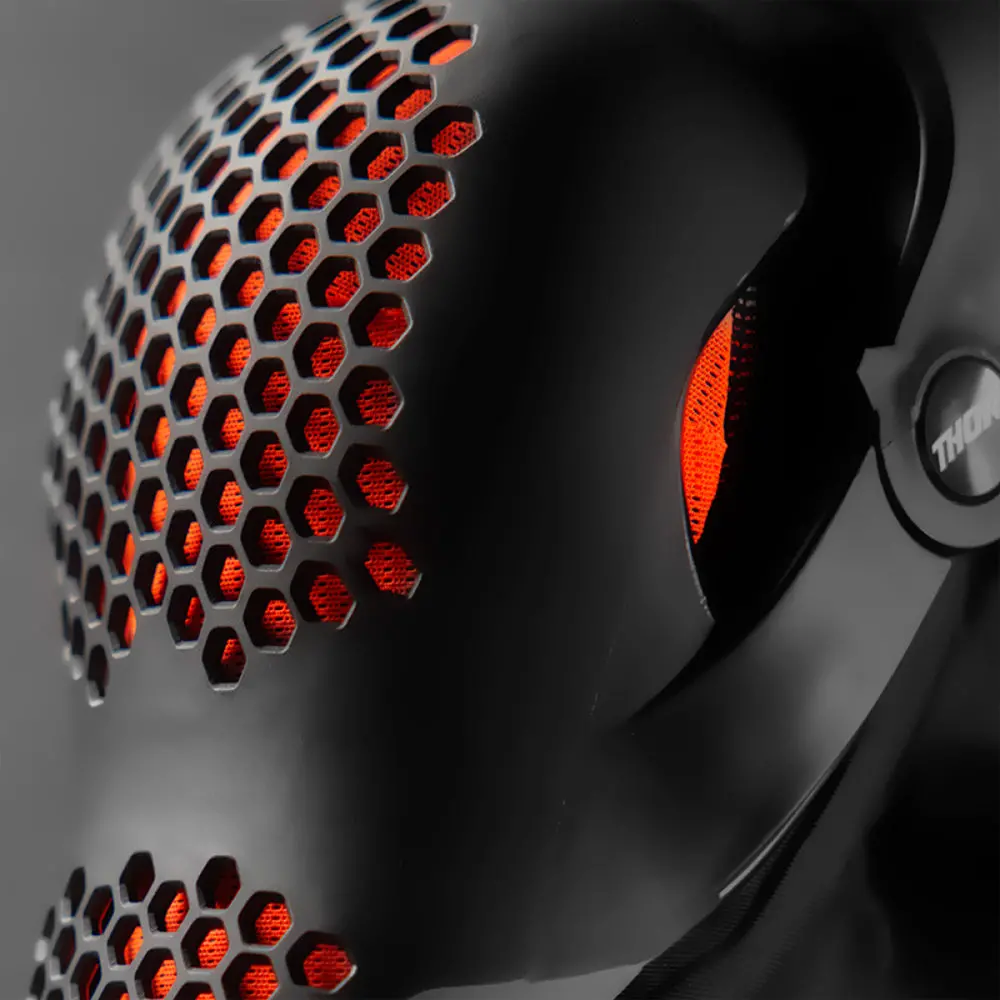 Thor Kneeguard Sentinel Black 1