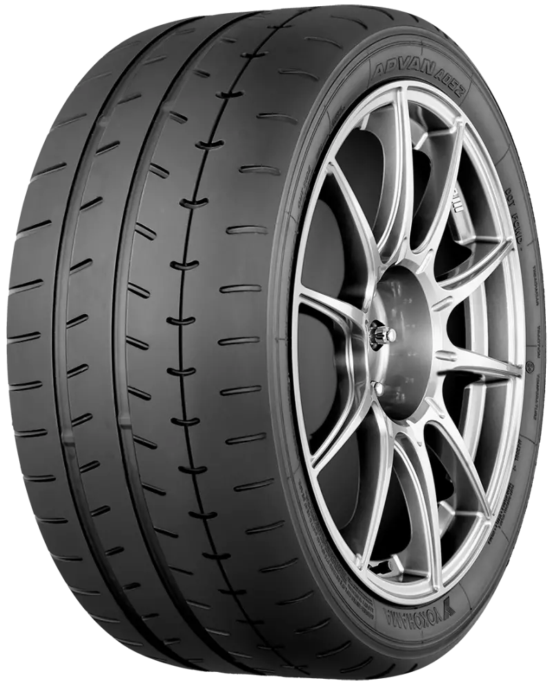 Yokohama Advan A052 High-Performance Tire – 205/50R15 89V 1